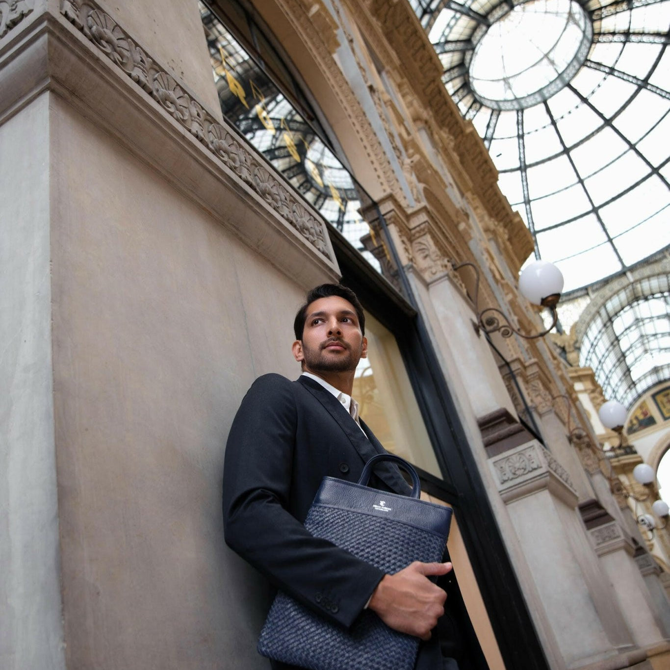 Laptop Case With Handle - Unisex Tote - Indian Cobbler Switzerland