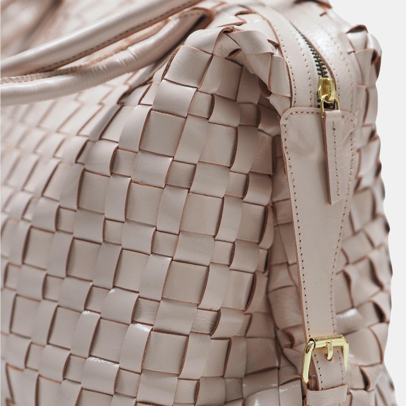 Binita Shoulder Bag - Preorder - Delivery Time Four Weeks - Indian Cobbler Switzerland